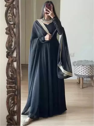 Attractive Georgette Gowns With Dupatta Lace Work (Black)